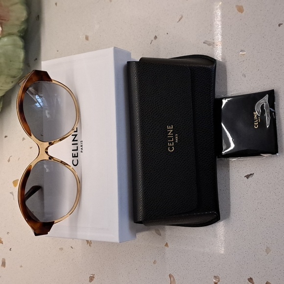 New! CELINE SUNGLASSES CL40154I 46B NEW! 61/17/140, Authentic - Picture 15 of 15